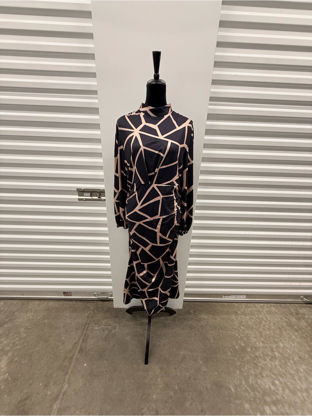 Black & Nude Geometric Long Sleeve Midi Dress